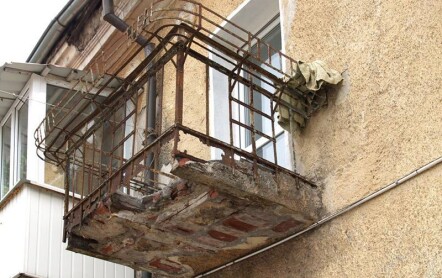 Как отремонтировать балконную плиту своими руками
