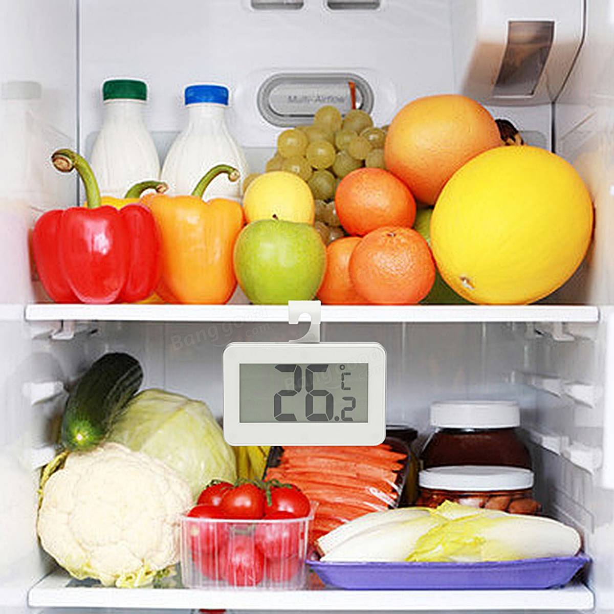 There is some fruit. Скоропортящиеся продукты. Сок в холодильнике. Овощи в холодильнике с глазами. Картинки скоропортящихся продуктов.