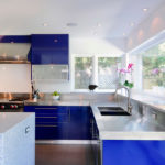 синий кухонный гарнитур оформление фото