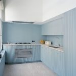 голубая рельефная кухня