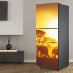 необычное украшение холодильника