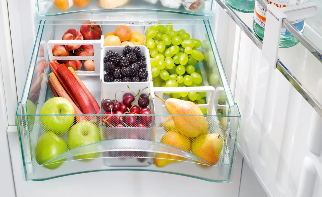фрукты в холодильнике