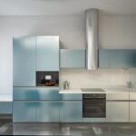 кухня минимализм голубая